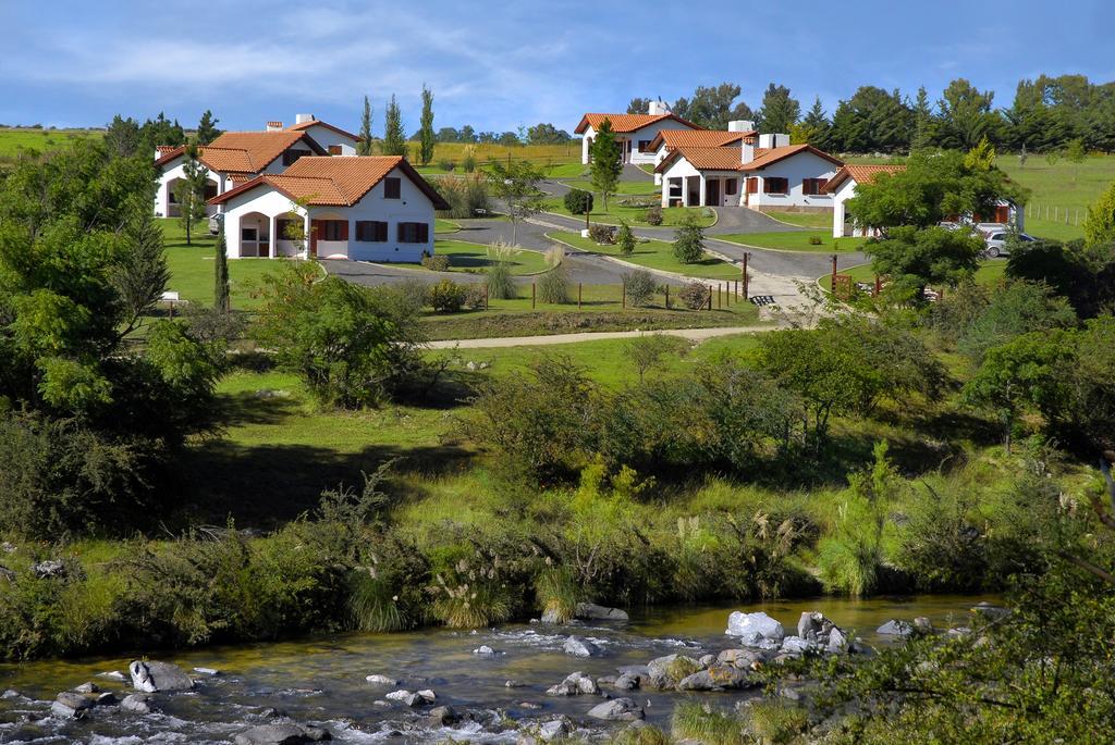 Complejo De Cabanas Llatani Los Reartes Exterior photo
